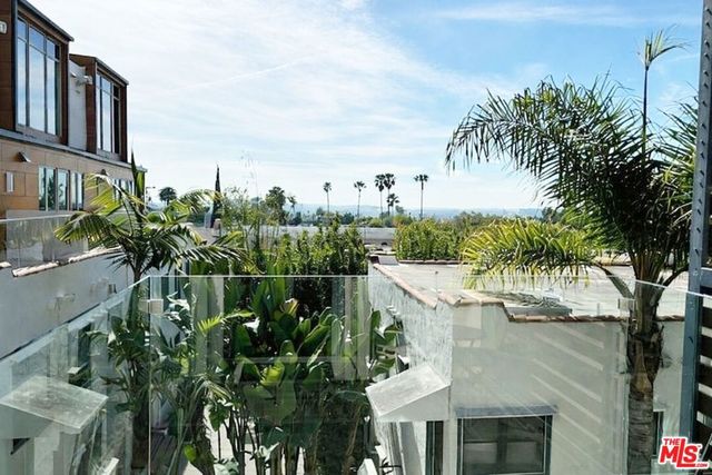 1250 N Harper Avenue 416, West Hollywood, CA 90046