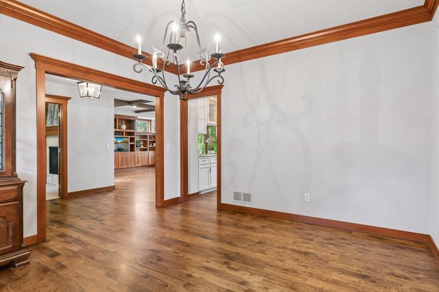 2404 Fieldstone Curve, Woodbury, MN 55129
