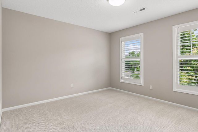 2404 Fieldstone Curve, Woodbury, MN 55129