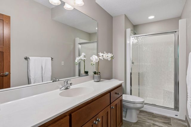 2404 Fieldstone Curve, Woodbury, MN 55129