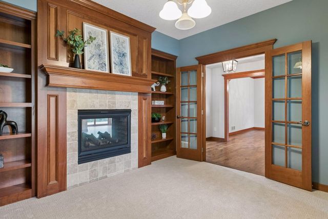 2404 Fieldstone Curve, Woodbury, MN 55129