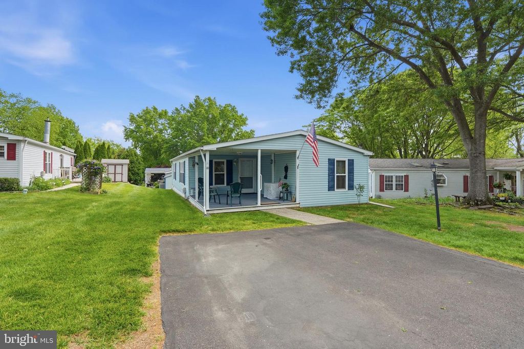 10 COVENTRY PL, Souderton, PA 18964