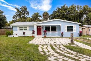 225 Avacado CT, Fort Myers, FL 33905