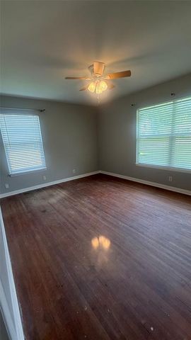 5580 Hooks Avenue, Beaumont, TX 77706