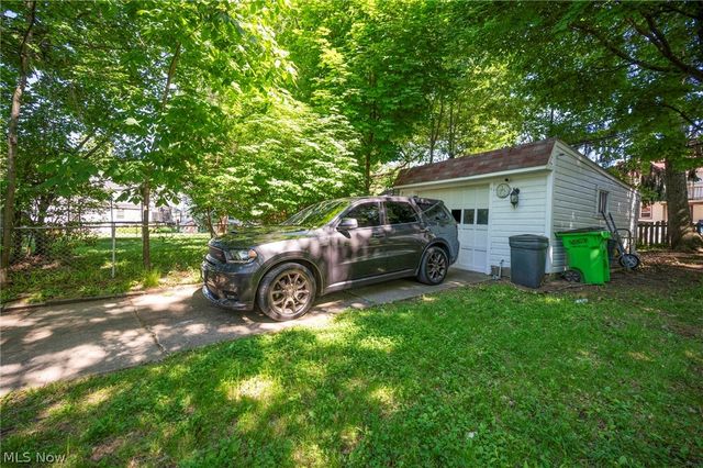 3830 Sherwood Road, South Euclid, OH 44121