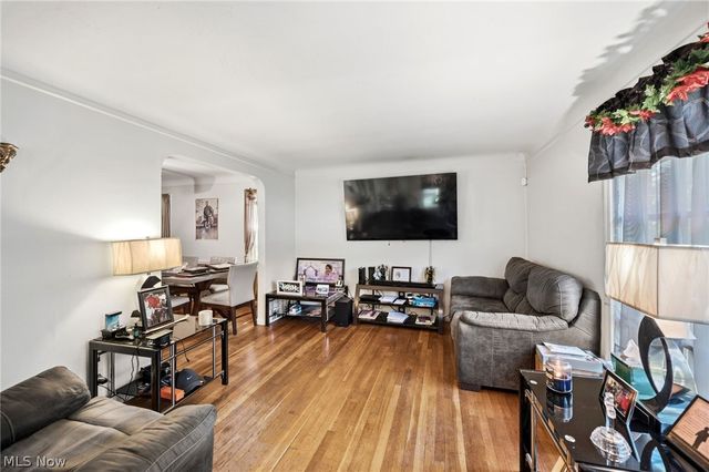 3830 Sherwood Road, South Euclid, OH 44121