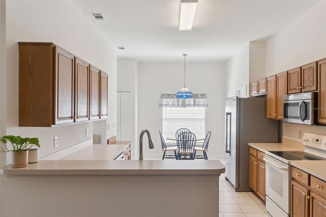 1094 GOLF POINT LOOP, Apopka, FL 32712