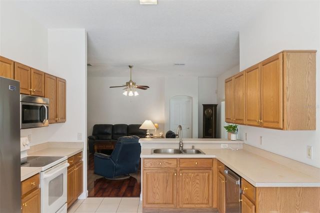 1094 GOLF POINT LOOP, Apopka, FL 32712