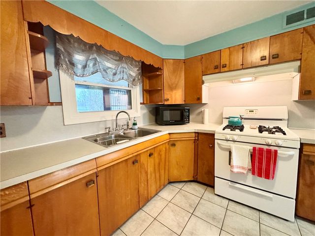 43 Fleming Street, Auburn, NY 13021