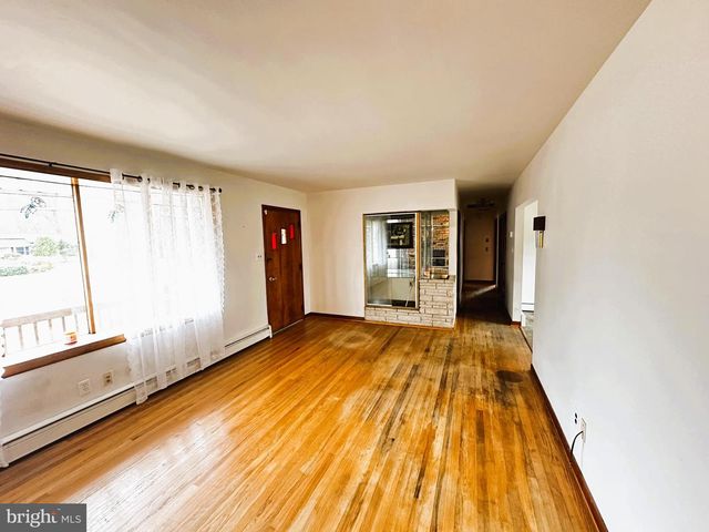 545 MORTON AVE, Rosenhayn, NJ 08352