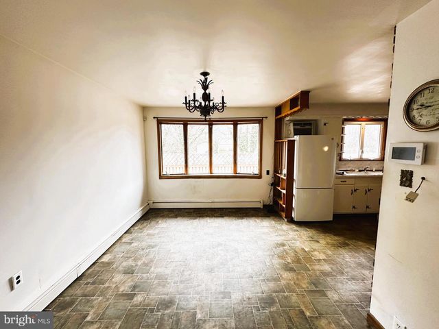 545 MORTON AVE, Rosenhayn, NJ 08352