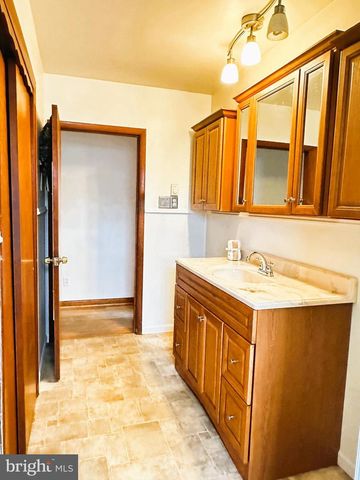 545 MORTON AVE, Rosenhayn, NJ 08352