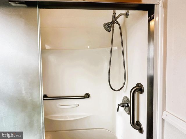 545 MORTON AVE, Rosenhayn, NJ 08352