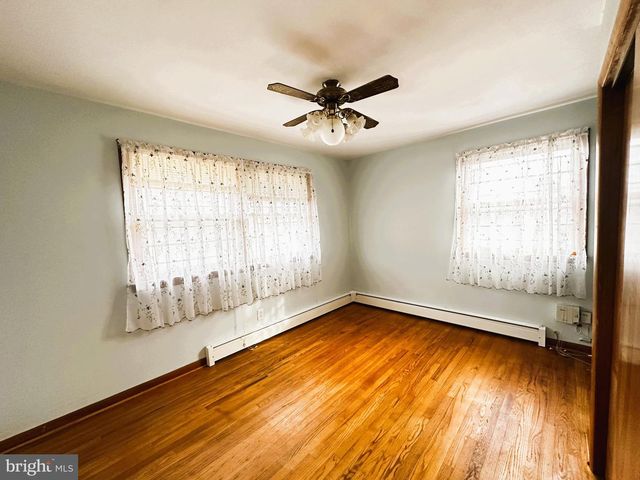 545 MORTON AVE, Rosenhayn, NJ 08352