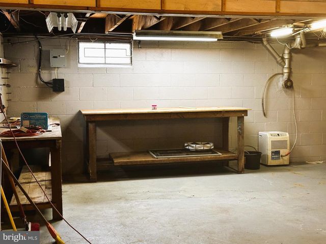 545 MORTON AVE, Rosenhayn, NJ 08352