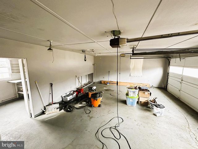 545 MORTON AVE, Rosenhayn, NJ 08352