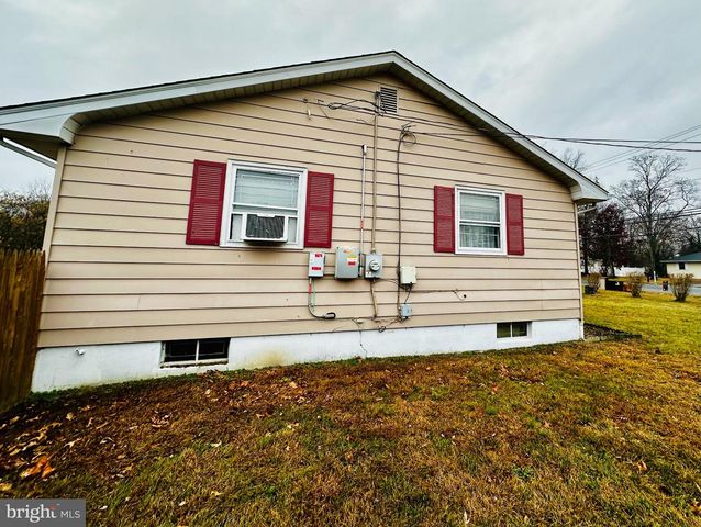 545 MORTON AVE, Rosenhayn, NJ 08352