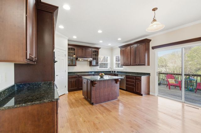 1005 Valley Cove Ct, Nashville, TN 37221