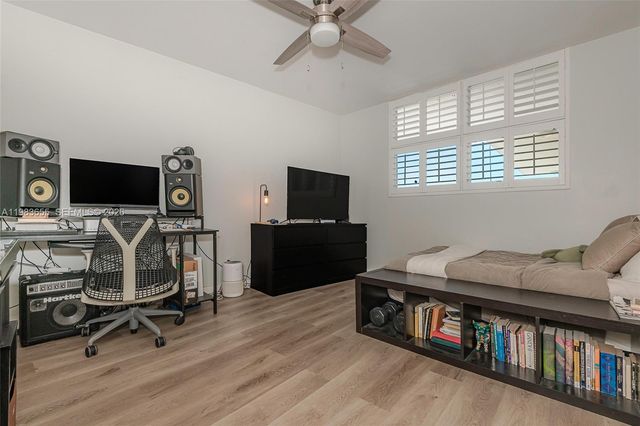 2731 NE 14th St Cswy 335, Pompano Beach, FL 33062