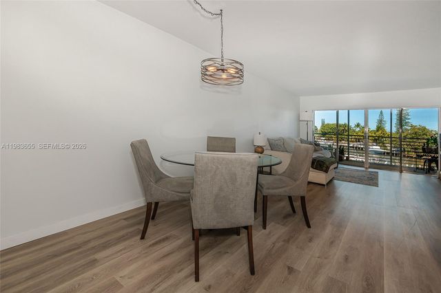 2731 NE 14th St Cswy 335, Pompano Beach, FL 33062