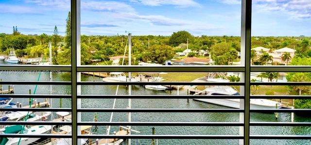 2731 NE 14th St Cswy 335, Pompano Beach, FL 33062