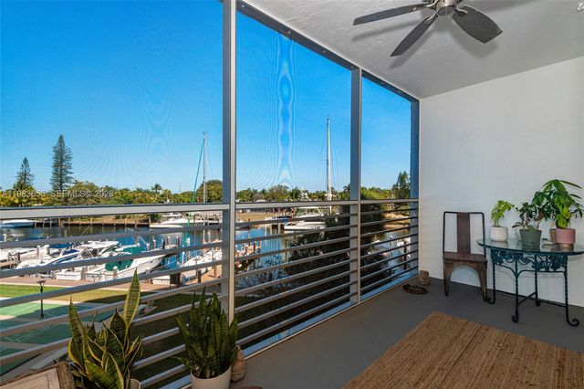 2731 NE 14th St Cswy 335, Pompano Beach, FL 33062