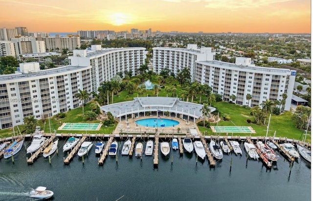 2731 NE 14th St Cswy 335, Pompano Beach, FL 33062