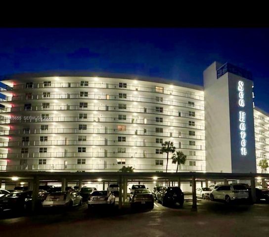 2731 NE 14th St Cswy 335, Pompano Beach, FL 33062