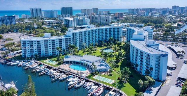 2731 NE 14th St Cswy 335, Pompano Beach, FL 33062