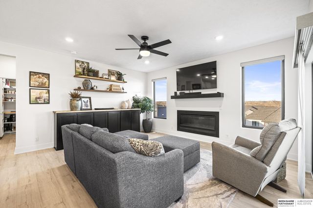 19002 Acorn Drive, Gretna, NE 68028