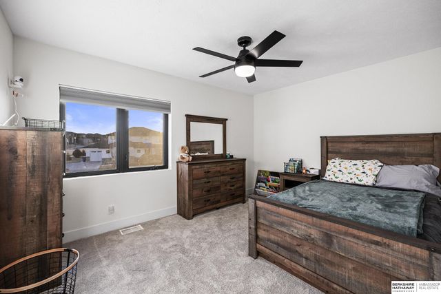 19002 Acorn Drive, Gretna, NE 68028