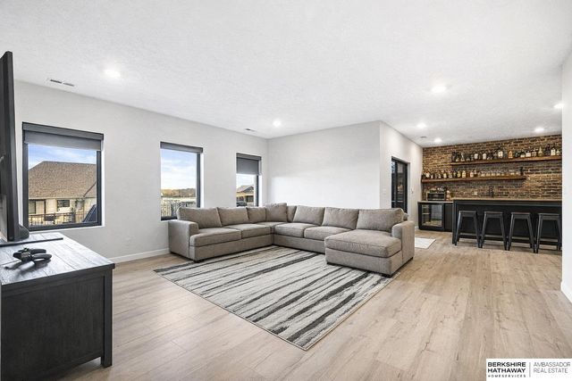 19002 Acorn Drive, Gretna, NE 68028