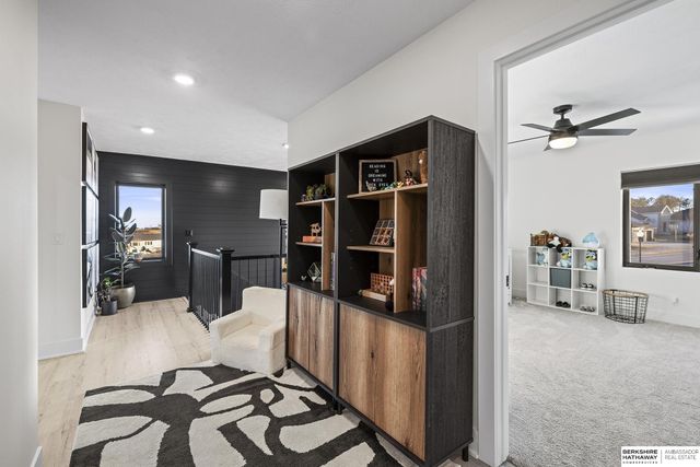 19002 Acorn Drive, Gretna, NE 68028