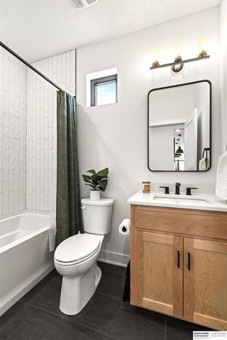 19002 Acorn Drive, Gretna, NE 68028