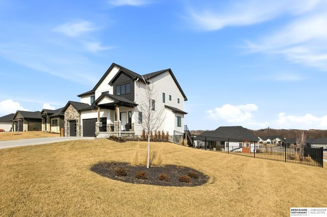 19002 Acorn Drive, Gretna, NE 68028