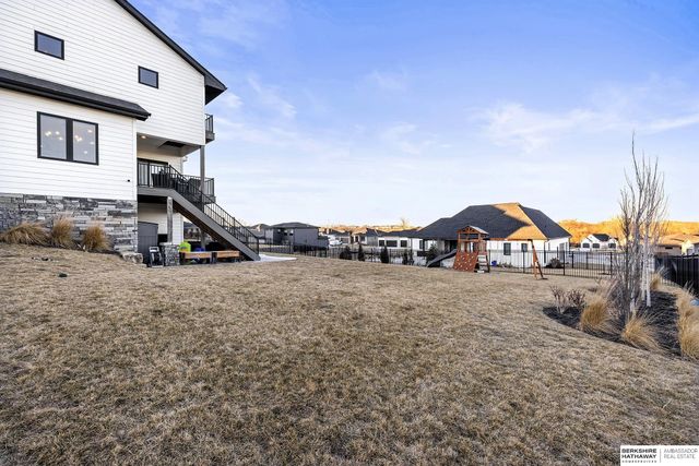 19002 Acorn Drive, Gretna, NE 68028
