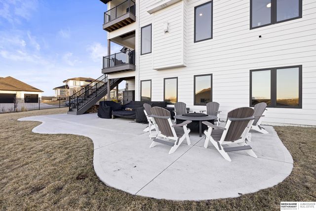 19002 Acorn Drive, Gretna, NE 68028