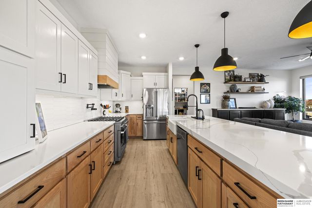 19002 Acorn Drive, Gretna, NE 68028