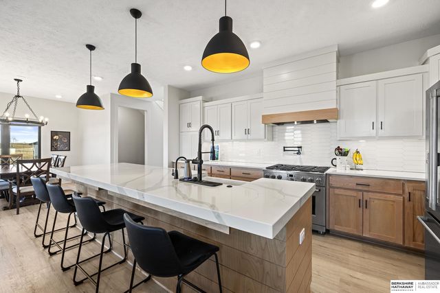 19002 Acorn Drive, Gretna, NE 68028