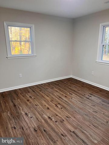 1950 S TIDWELLS RD, Montross, VA 22520