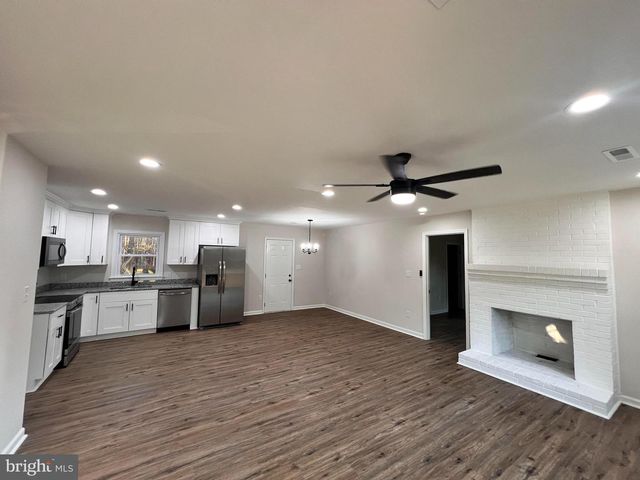 1950 S TIDWELLS RD, Montross, VA 22520