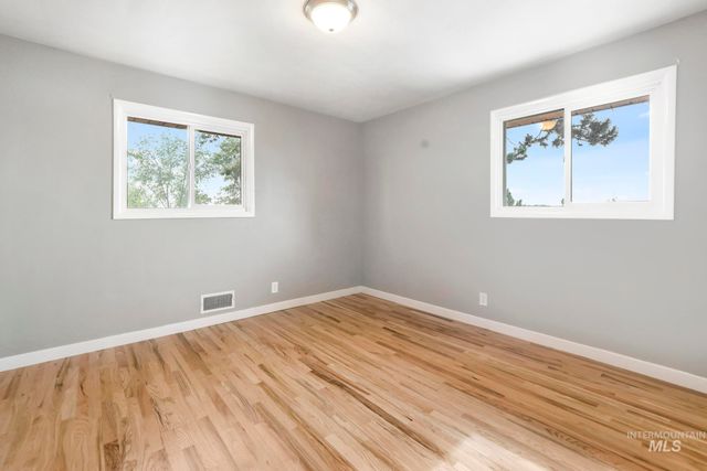 214 E 16th Avenue, Jerome, ID 83338