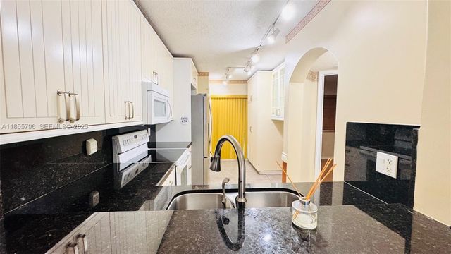 1260 SE 31st Court 102-34, Homestead, FL 33035