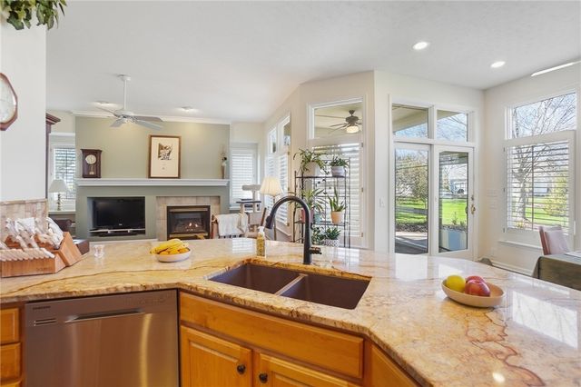 582 Yankee Trace Drive, Centerville, OH 45458