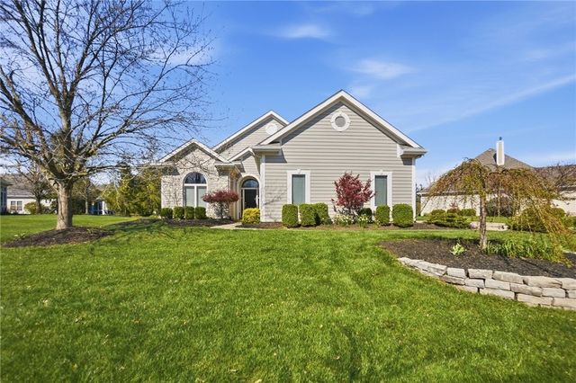 582 Yankee Trace Drive, Centerville, OH 45458