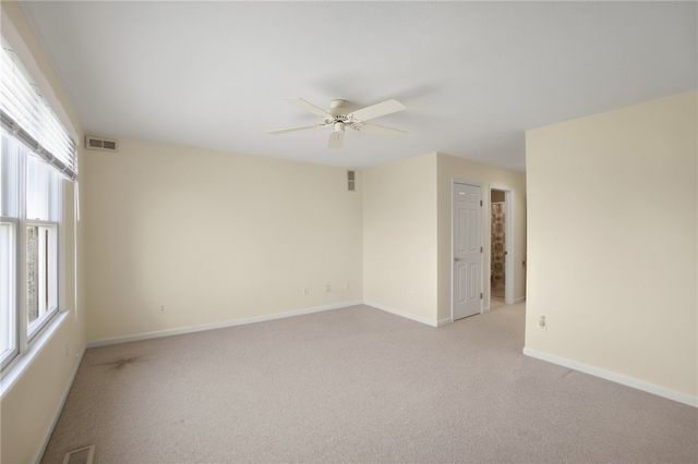 582 Yankee Trace Drive, Centerville, OH 45458