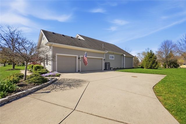 582 Yankee Trace Drive, Centerville, OH 45458