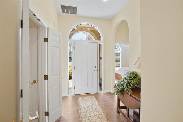 582 Yankee Trace Drive, Centerville, OH 45458