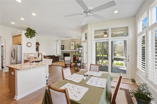 582 Yankee Trace Drive, Centerville, OH 45458