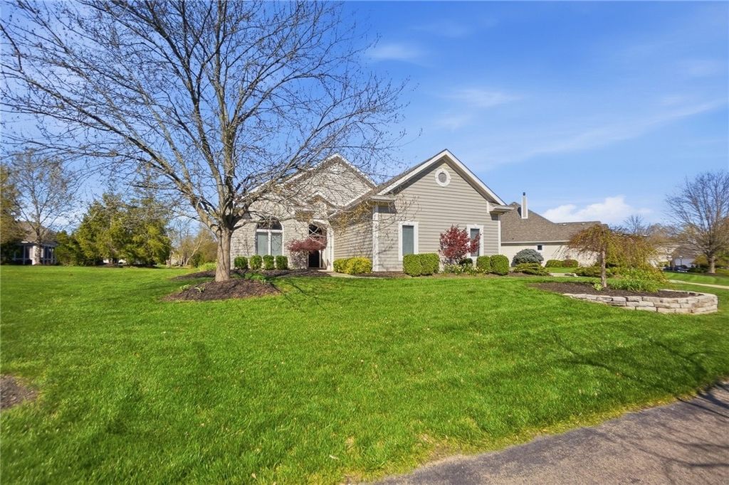 582 Yankee Trace Drive, Centerville, OH 45458